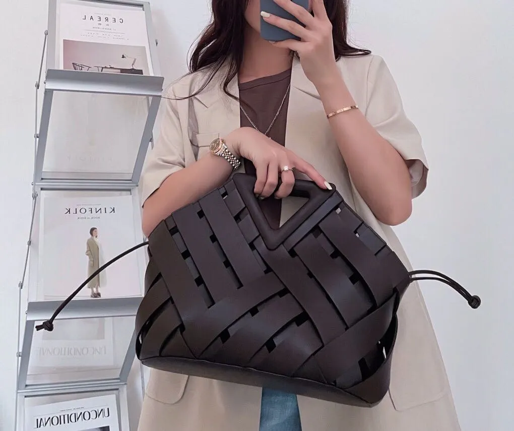 #小哥 Upper Body Rendering Picture The upper body is really high-end and exquisite. Women in the workplace will give you a different feeling every day.